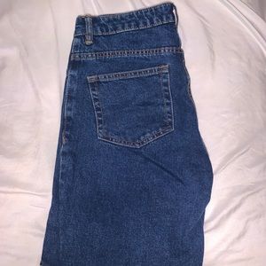 size 4 Zara dark wash mom jeans! 🥏
